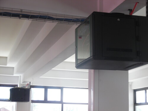 DISTRIBUTION-CABINETS-VAULTED-CEILING-COSTA-RICAS-CALL-CENTER39fa48372fdd38ba.jpg